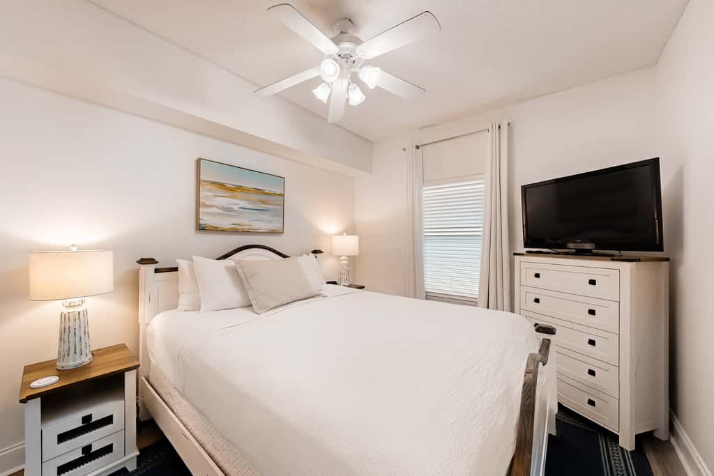 Gulf-front condo with pools, hot tub, beach access & views