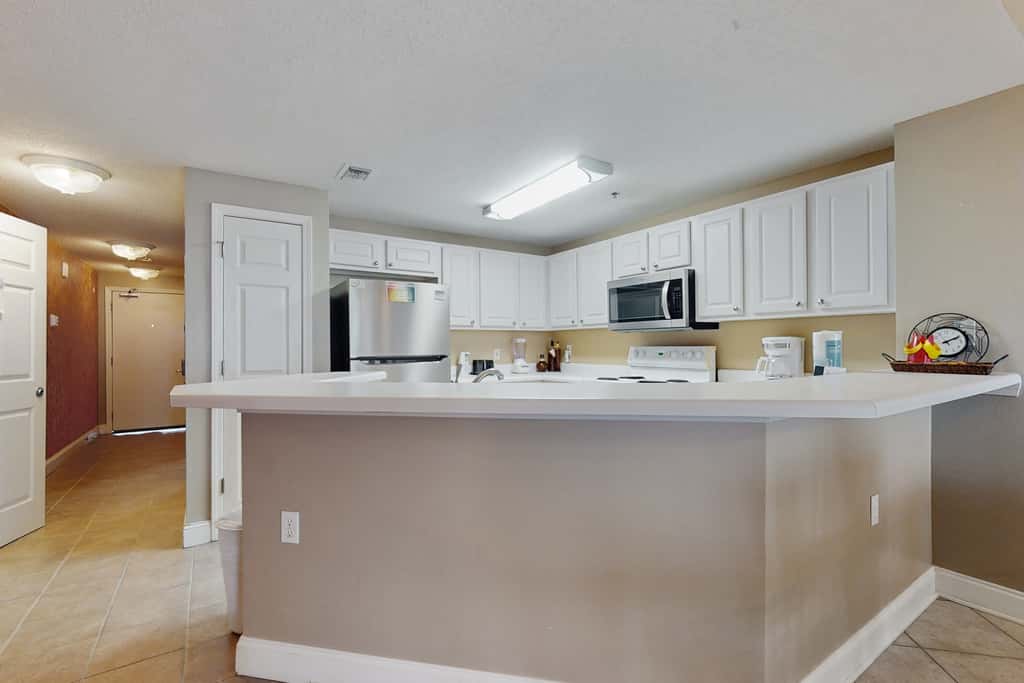 11th-floor, Gulf-front condo with views, pools, hot tub & tennis