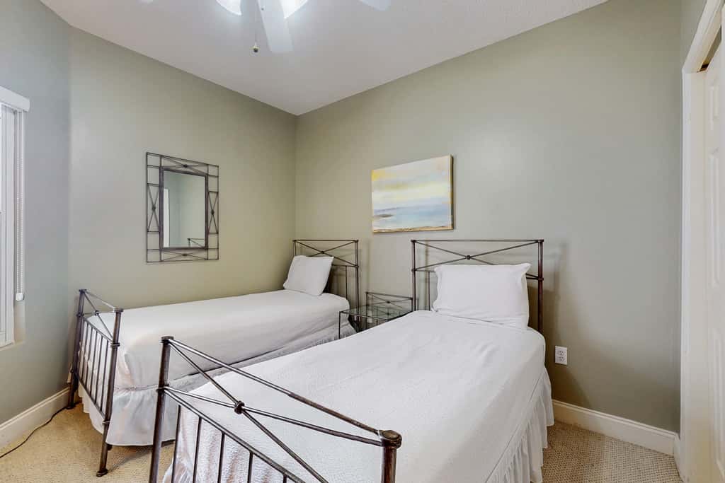 11th-floor, Gulf-front condo with views, pools, hot tub & tennis
