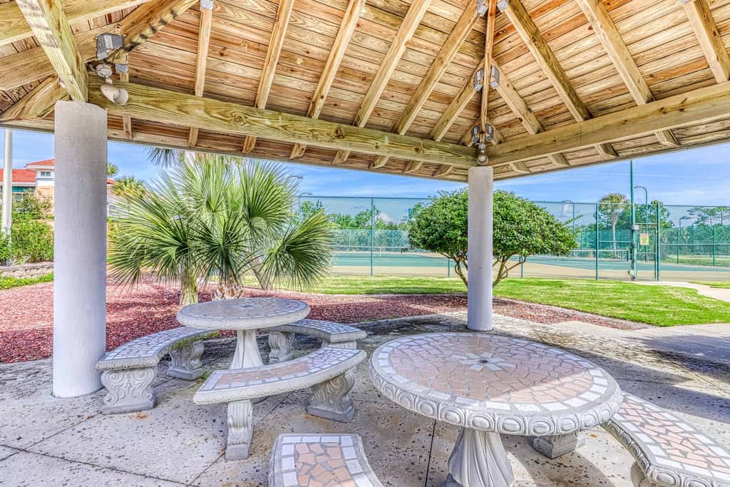 11th-floor, Gulf-front condo with views, pools, hot tub & tennis
