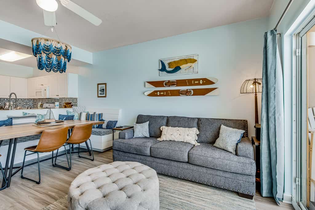 Pelican Isle 606