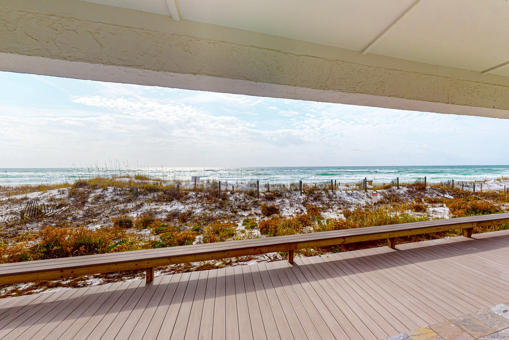 1st floor gulf front condo with amazing views, charcoal grills - walk to the beach