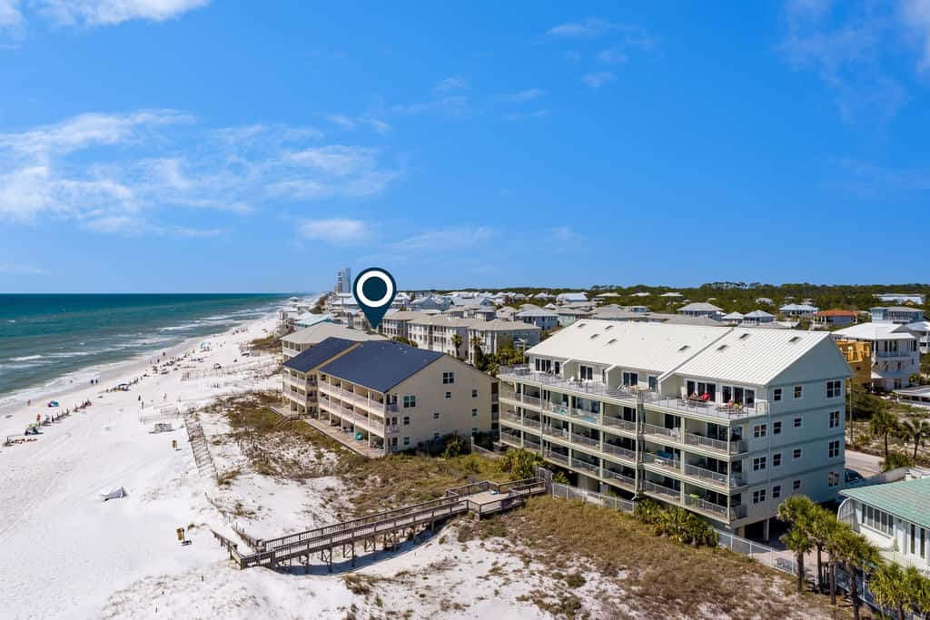 1st floor gulf front condo with amazing views, charcoal grills - walk to the beach