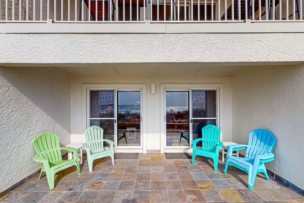 1st floor gulf front condo with amazing views, charcoal grills - walk to the beach