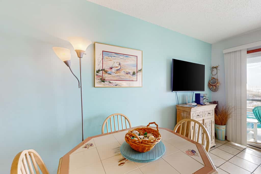 1st floor gulf front condo with amazing views, charcoal grills - walk to the beach