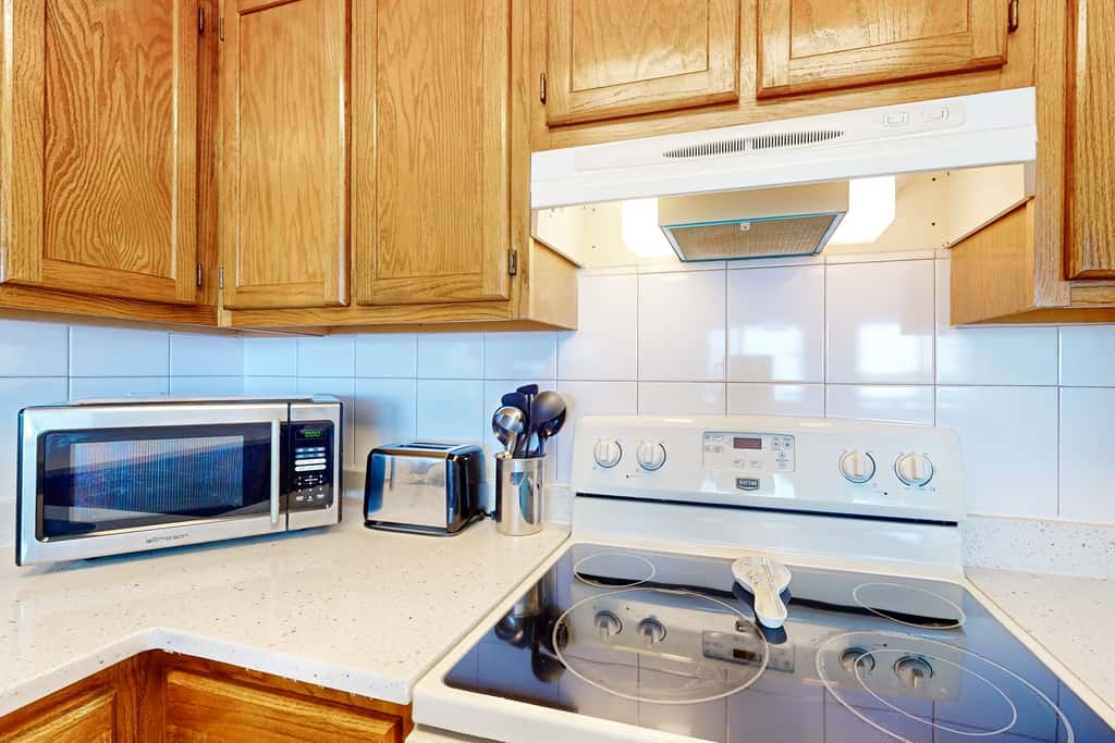 1st floor gulf front condo with amazing views, charcoal grills - walk to the beach