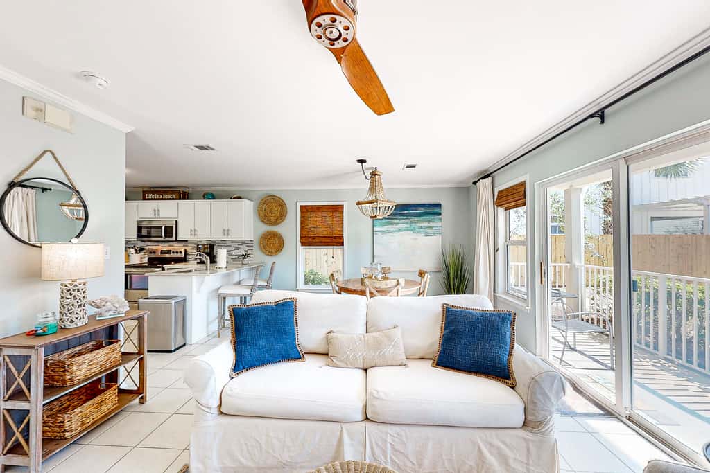 Dog-friendly | Shared Pool | Walk to Beach