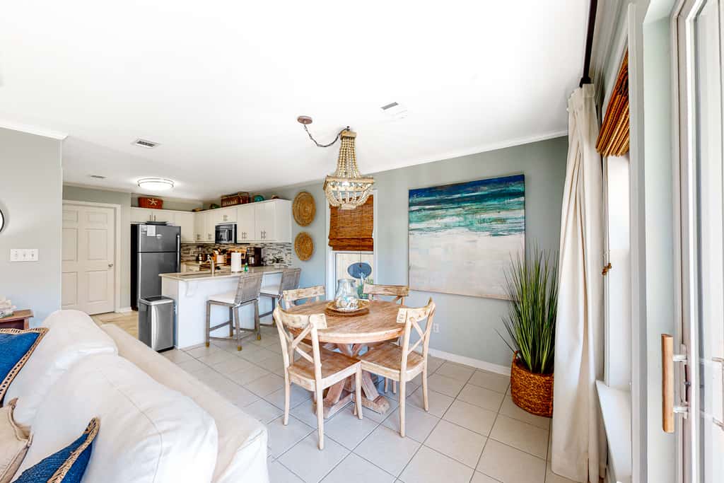 Dog-friendly | Shared Pool | Walk to Beach
