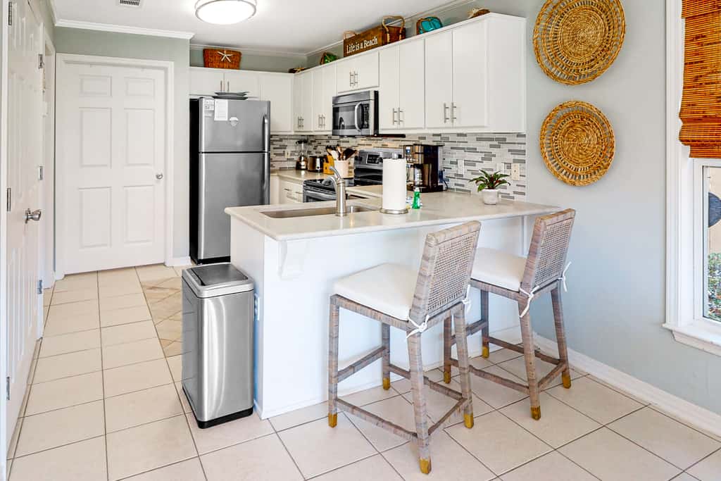 Dog-friendly | Shared Pool | Walk to Beach