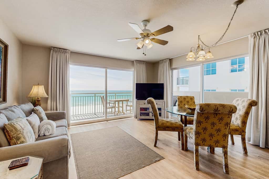 5th Floor Condo w Steps From The Gulf, Restaurants Minutes Away