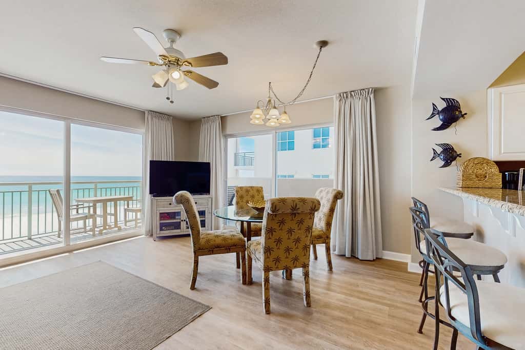 5th Floor Condo w Steps From The Gulf, Restaurants Minutes Away