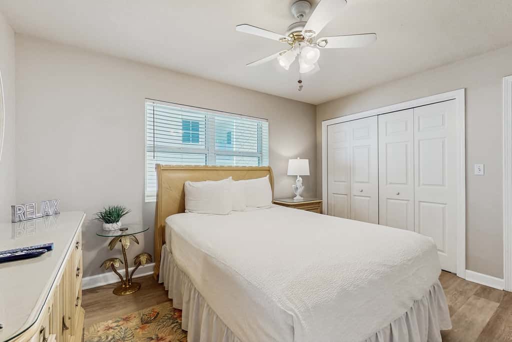 5th Floor Condo w Steps From The Gulf, Restaurants Minutes Away