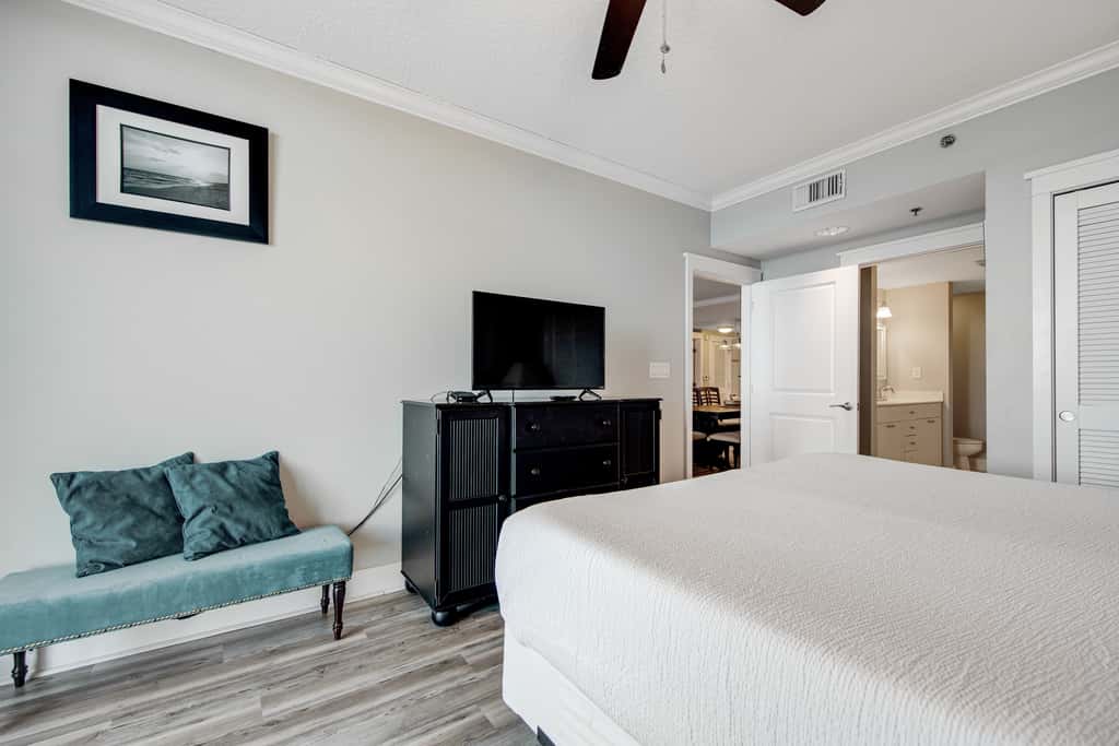 6th Floor Welcoming Condo At Waterscape 490 Feet Of Private Beach