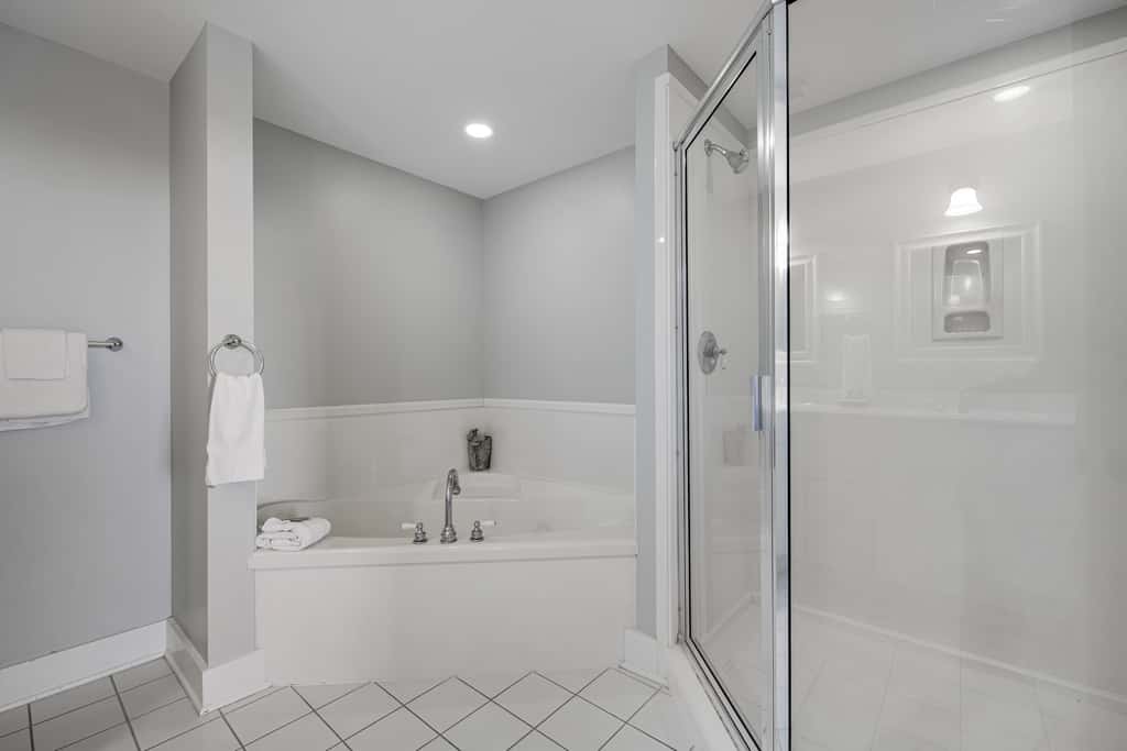 6th Floor Welcoming Condo At Waterscape 490 Feet Of Private Beach