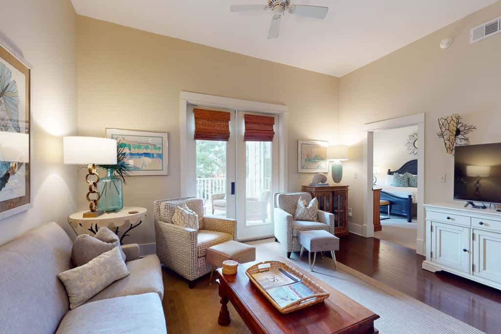 Beautiful condo with furnished balcony, pool & private beach access