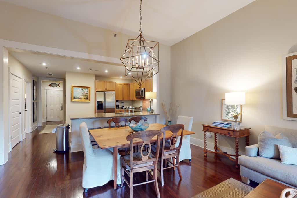 Beautiful condo with furnished balcony, pool & private beach access