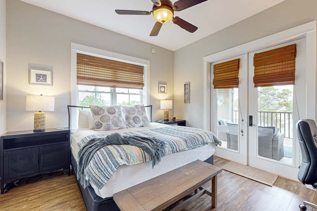 New Modern Baths! Top Floor 30A Family Condo,Private Beach Access, Resort Pool