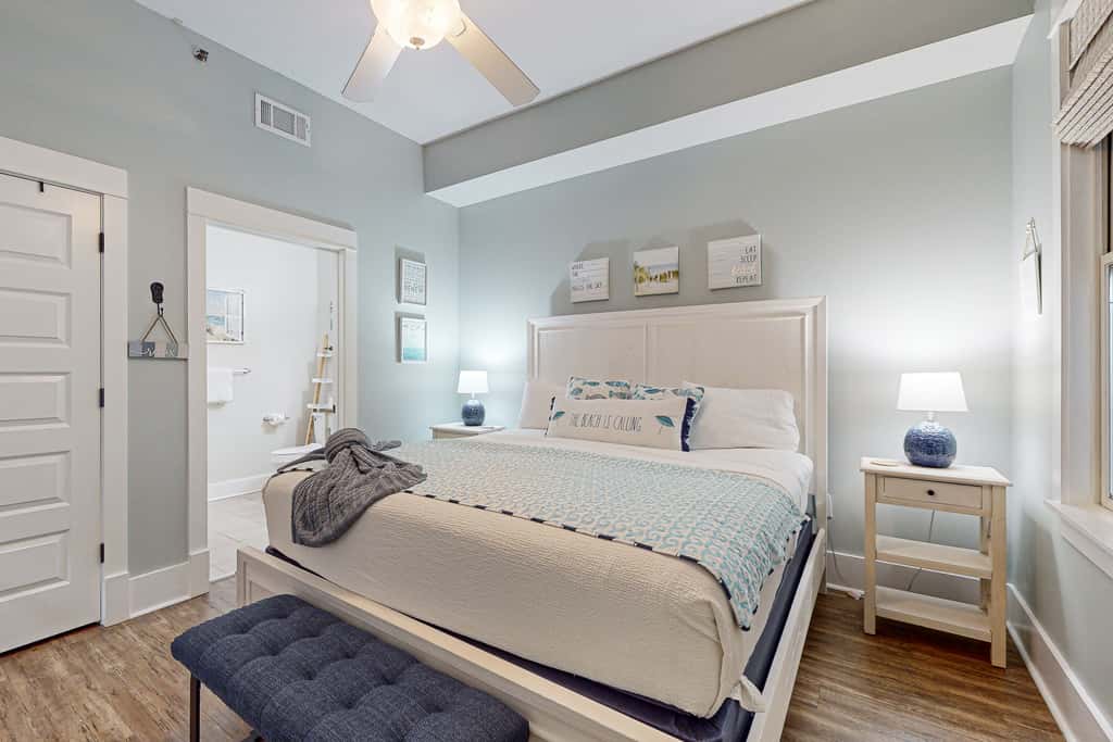 New Modern Baths! Top Floor 30A Family Condo,Private Beach Access, Resort Pool