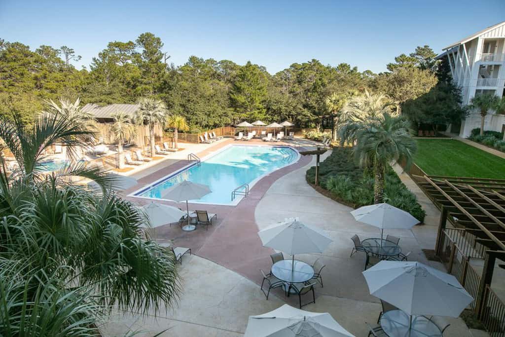 New Modern Baths! Top Floor 30A Family Condo,Private Beach Access, Resort Pool