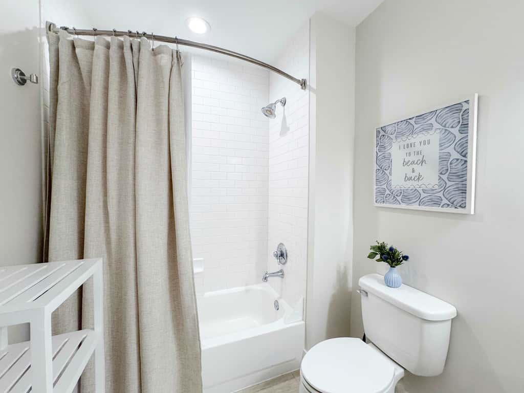 New Modern Baths! Top Floor 30A Family Condo,Private Beach Access, Resort Pool