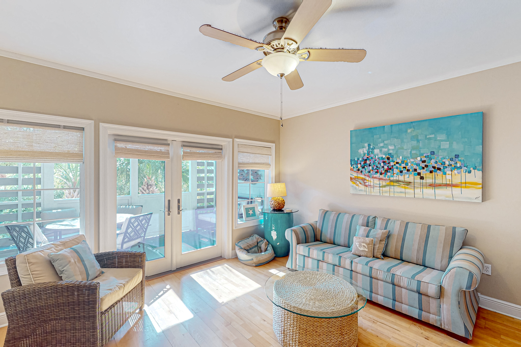 2nd-floor condo near beach with outdoor pool, tennis, balcony, washer&dryer, AC