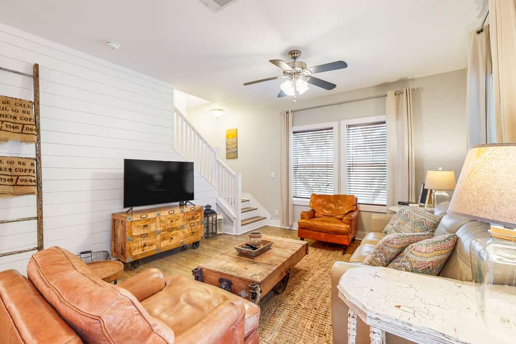 Charming updated home south of 30A near the beach with grill, W-D, & AC