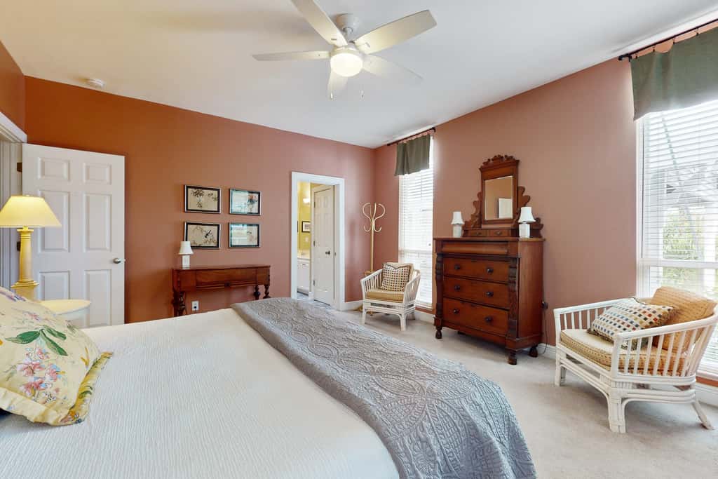 Coastal haven near the beach off scenic 30A with two pools & porch- dog-friendly