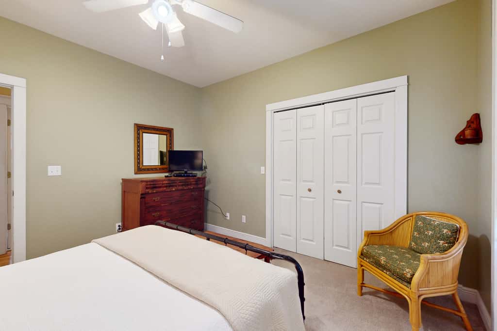 Coastal haven near the beach off scenic 30A with two pools & porch- dog-friendly
