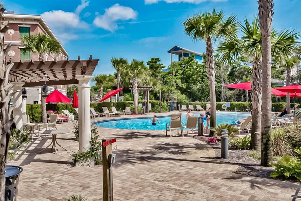 Elegant condo with 2 community pools, hot tub, & beach access across the road