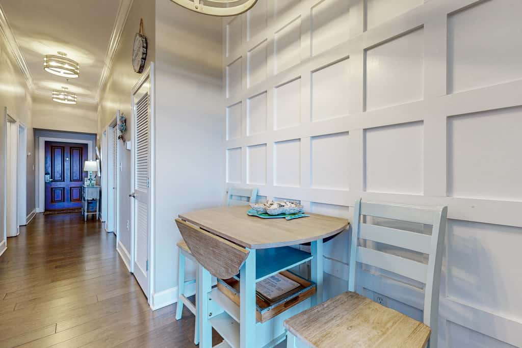 Elegant condo with 2 community pools, hot tub, & beach access across the road