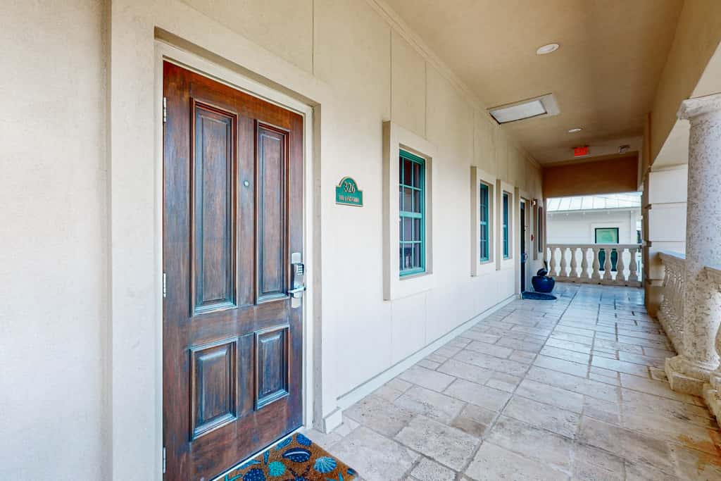 Elegant condo with 2 community pools, hot tub, & beach access across the road