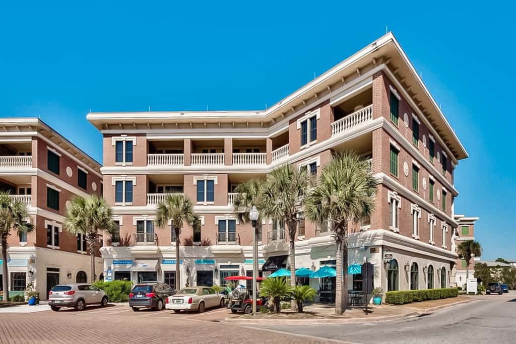 Elegant condo with 2 community pools, hot tub, & beach access across the road