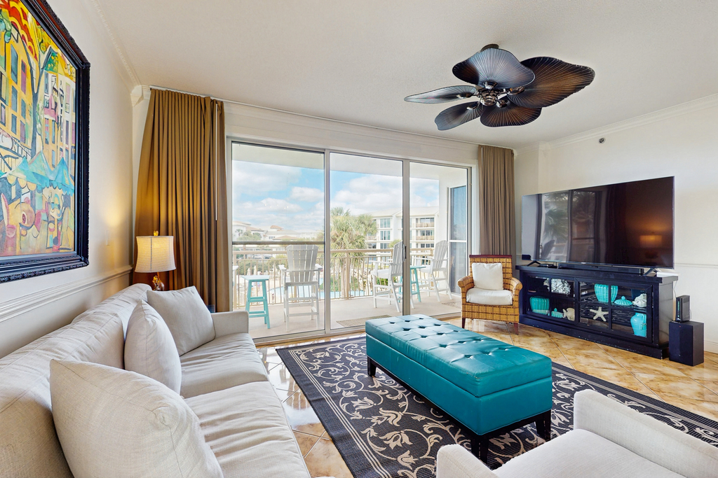 Amazing High Pointe condo with grill, hot tub, pool, tennis & pickleball