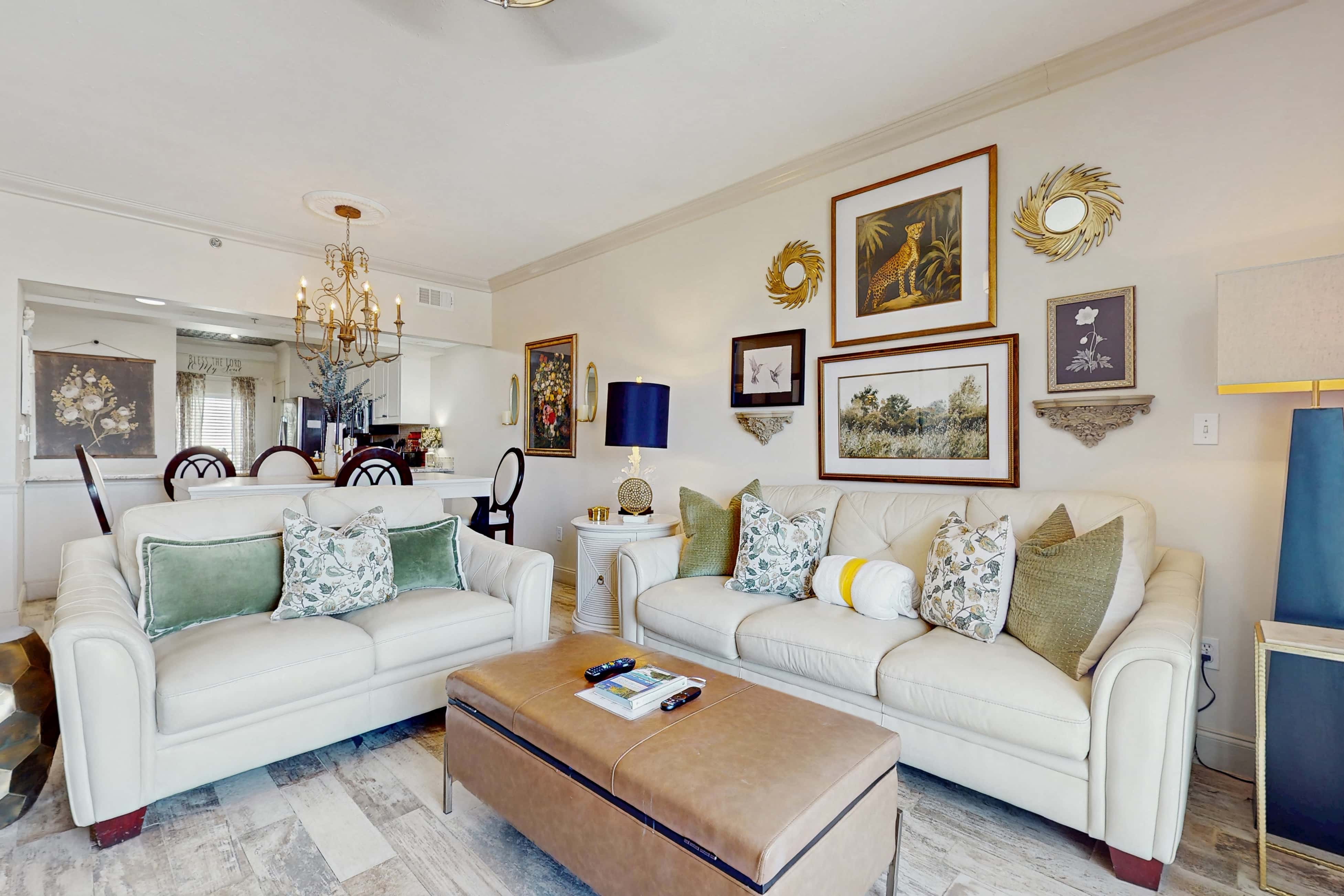 Condo with pickleball - steps from the Gulf & quick walk to dining & shops