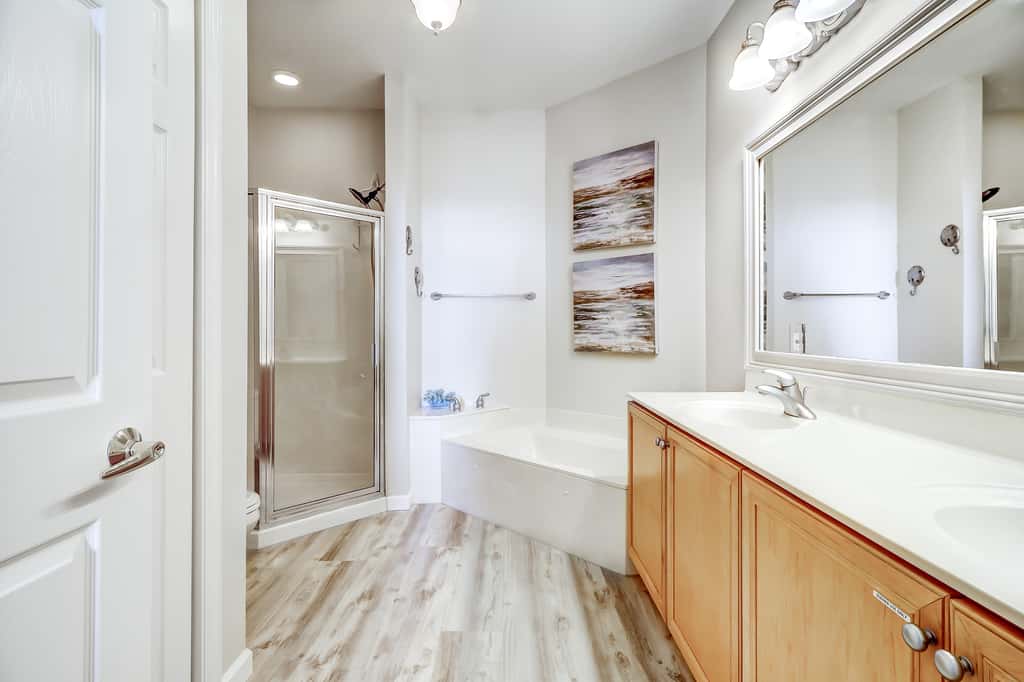 Beautiful 2nd-floor condo in Seagrove Beach with beach ambience & pickleball