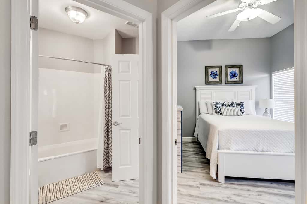 Beautiful 2nd-floor condo in Seagrove Beach with beach ambience & pickleball