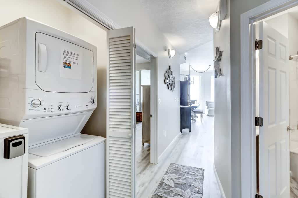 Beautiful 2nd-floor condo in Seagrove Beach with beach ambience & pickleball