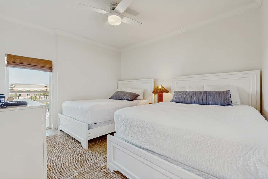 Condo on the beach with tennis, pickleball, shuffleboard & balcony