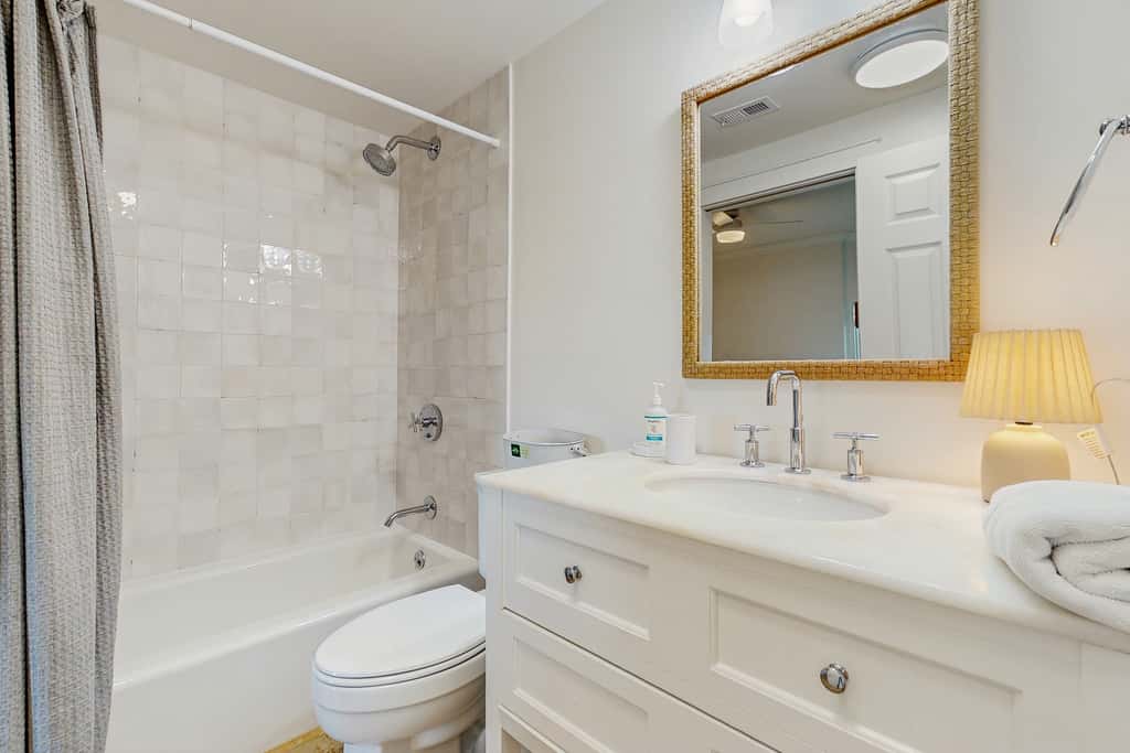 Condo on the beach with tennis, pickleball, shuffleboard & balcony