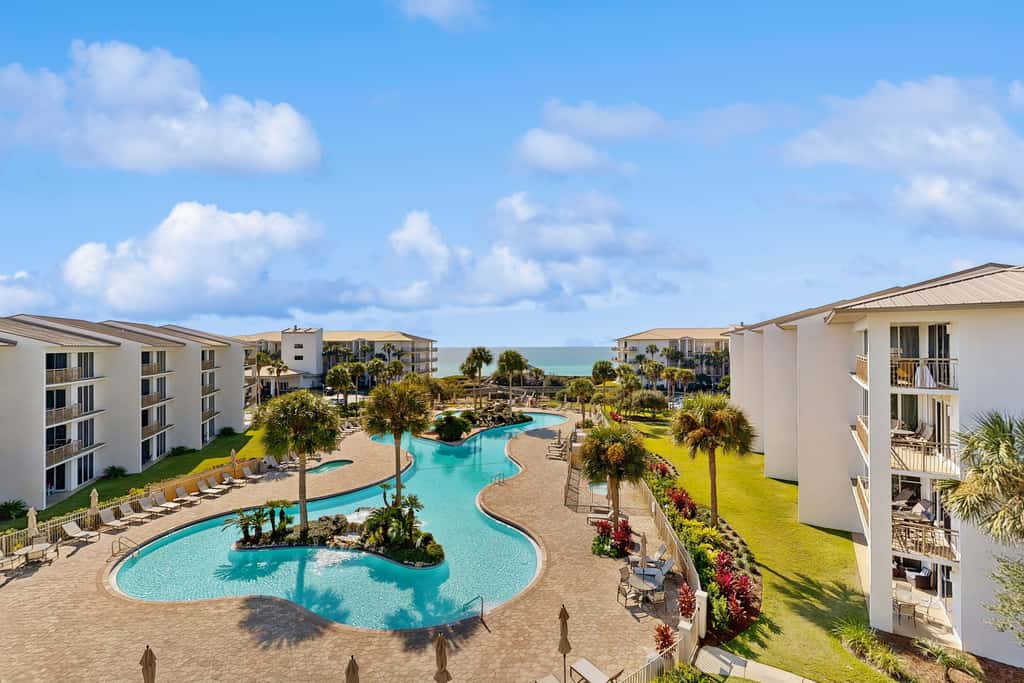 Condo on the beach with tennis, pickleball, shuffleboard & balcony