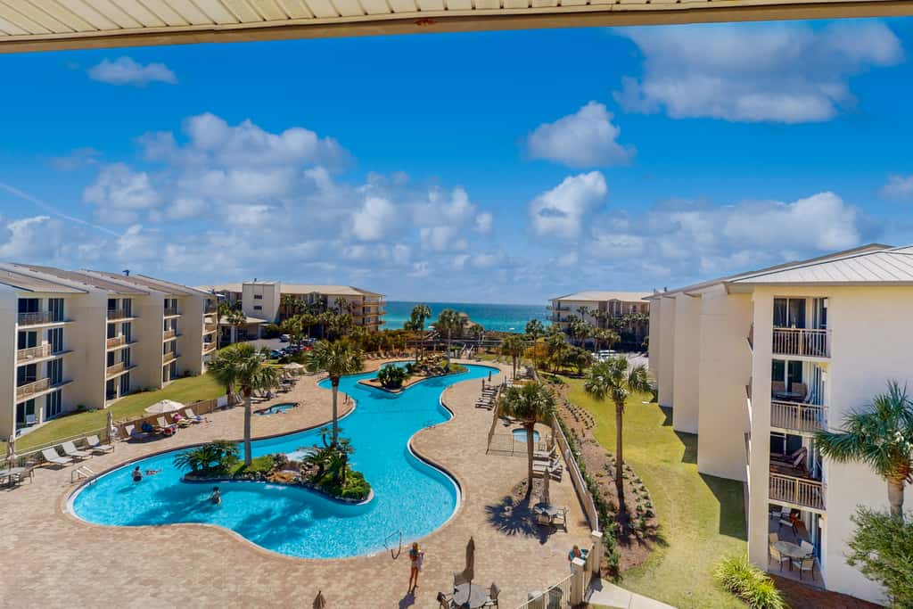 Condo on the beach with tennis, pickleball, shuffleboard & balcony