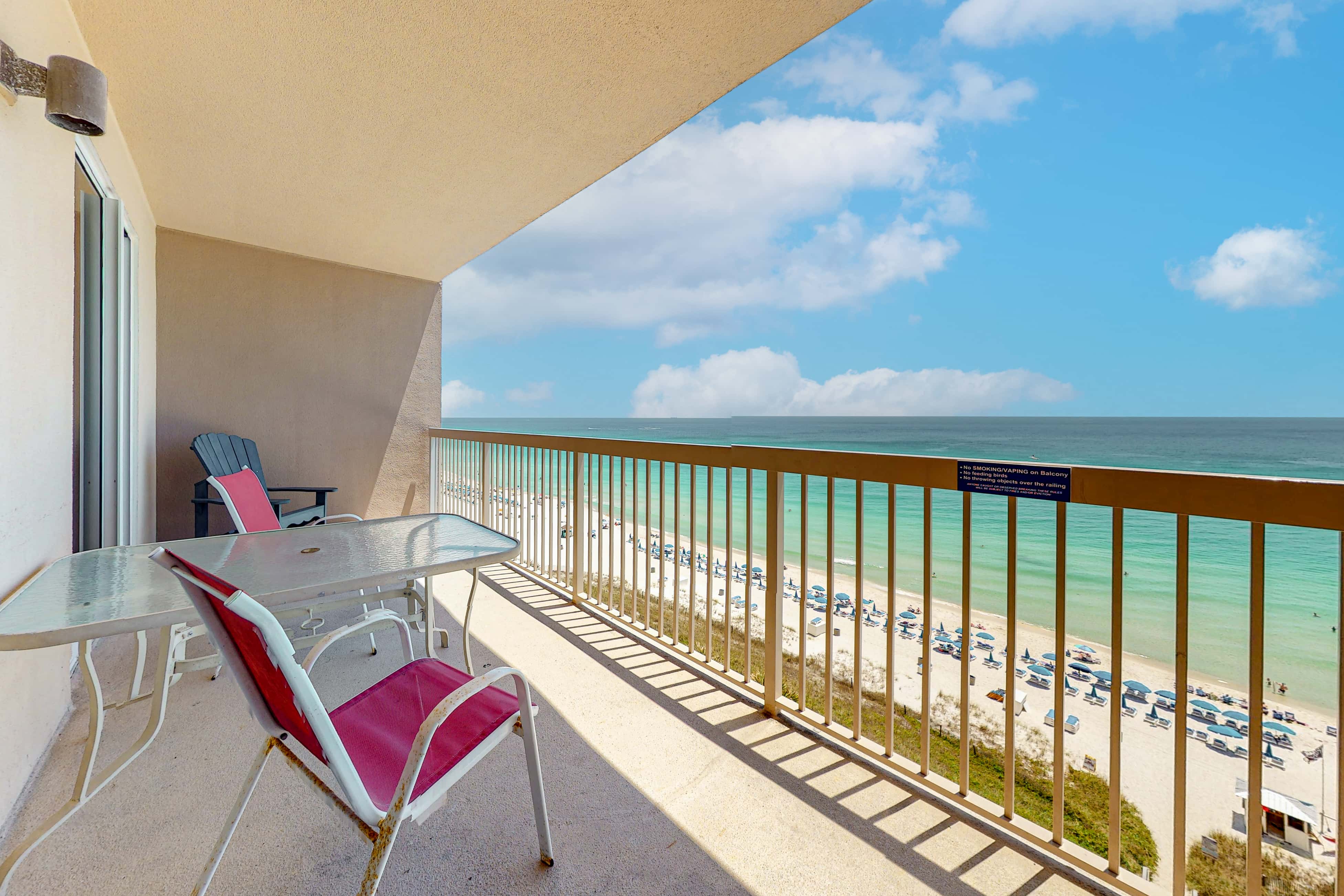 Lovely beachfront condo with stunning views, pools & kids' water play area