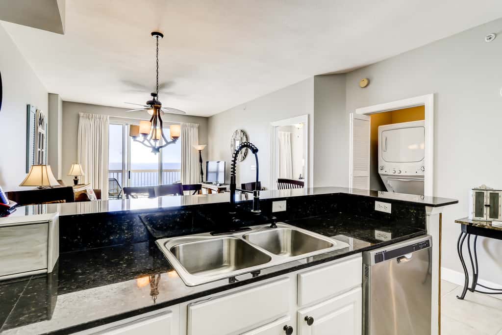 Gorgeous waterfront condo with incredible views, two pools & gym