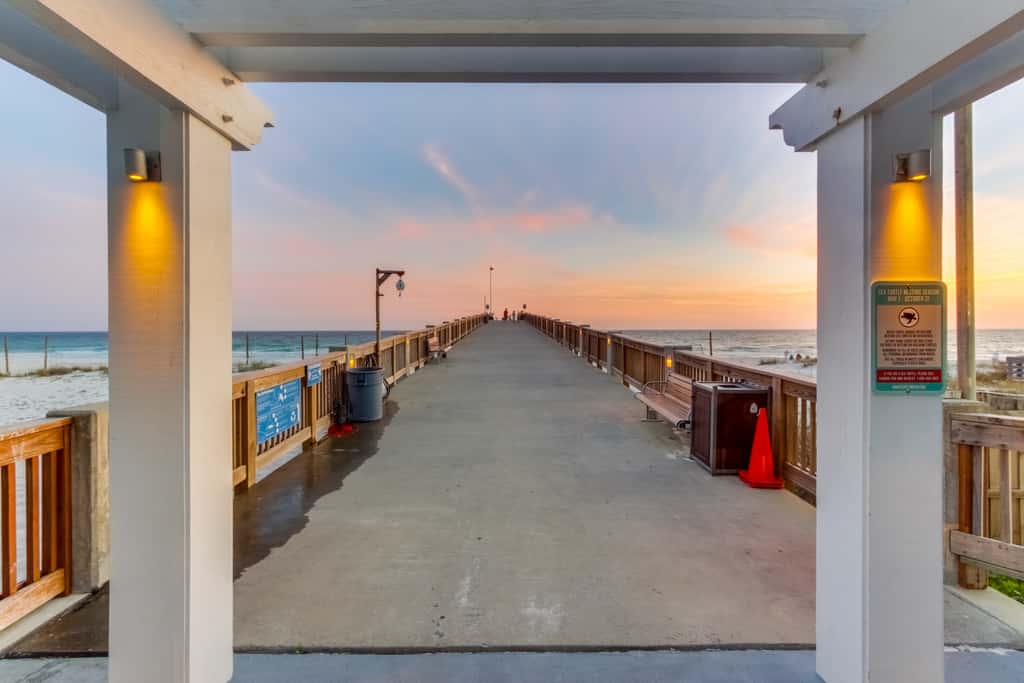 Gorgeous waterfront condo with incredible views, two pools & gym