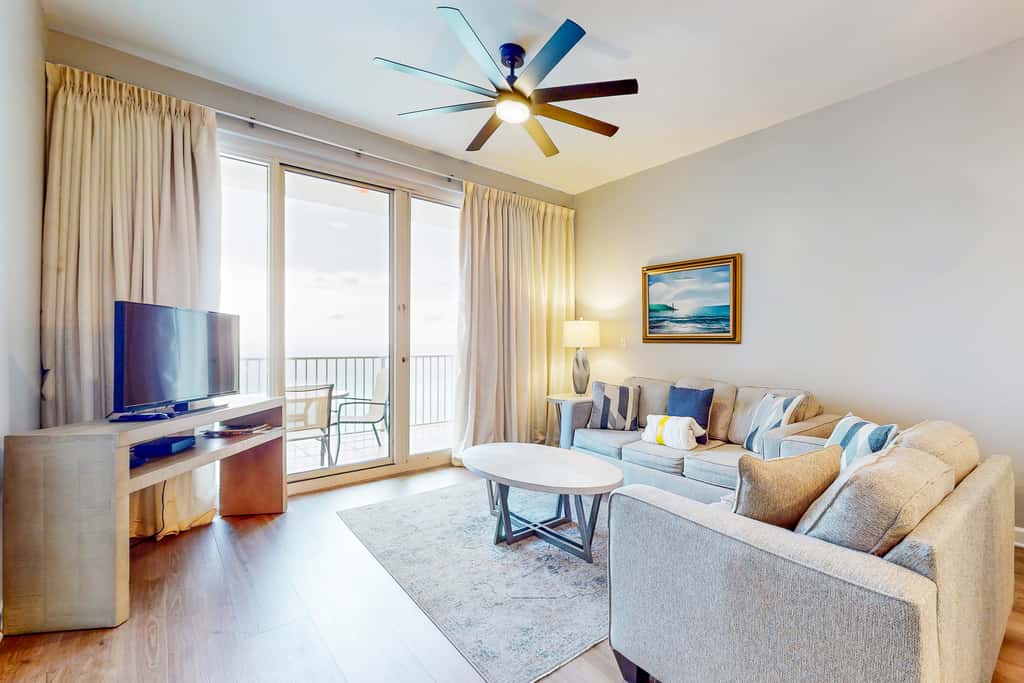 Bright getaway w gorgeous views - close to restaurants