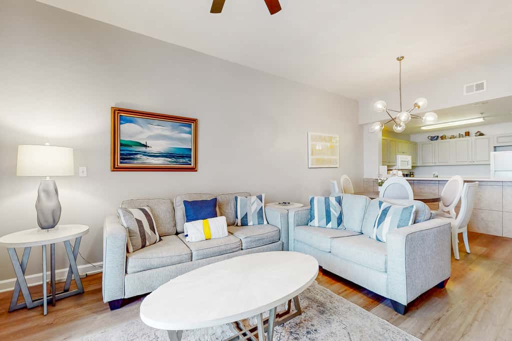Bright getaway w gorgeous views - close to restaurants