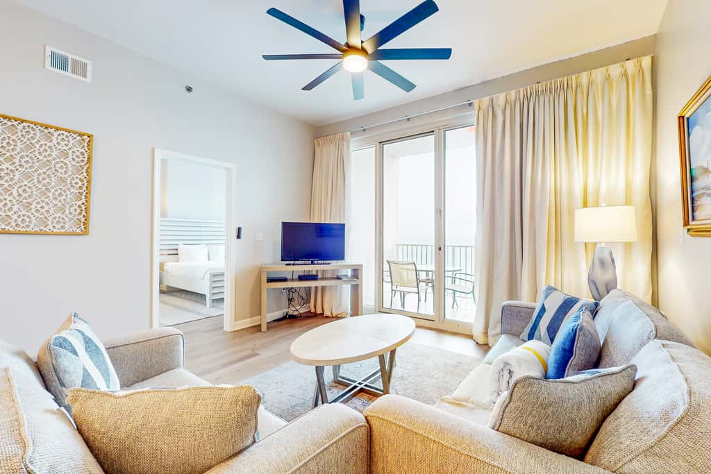 Bright getaway w gorgeous views - close to restaurants