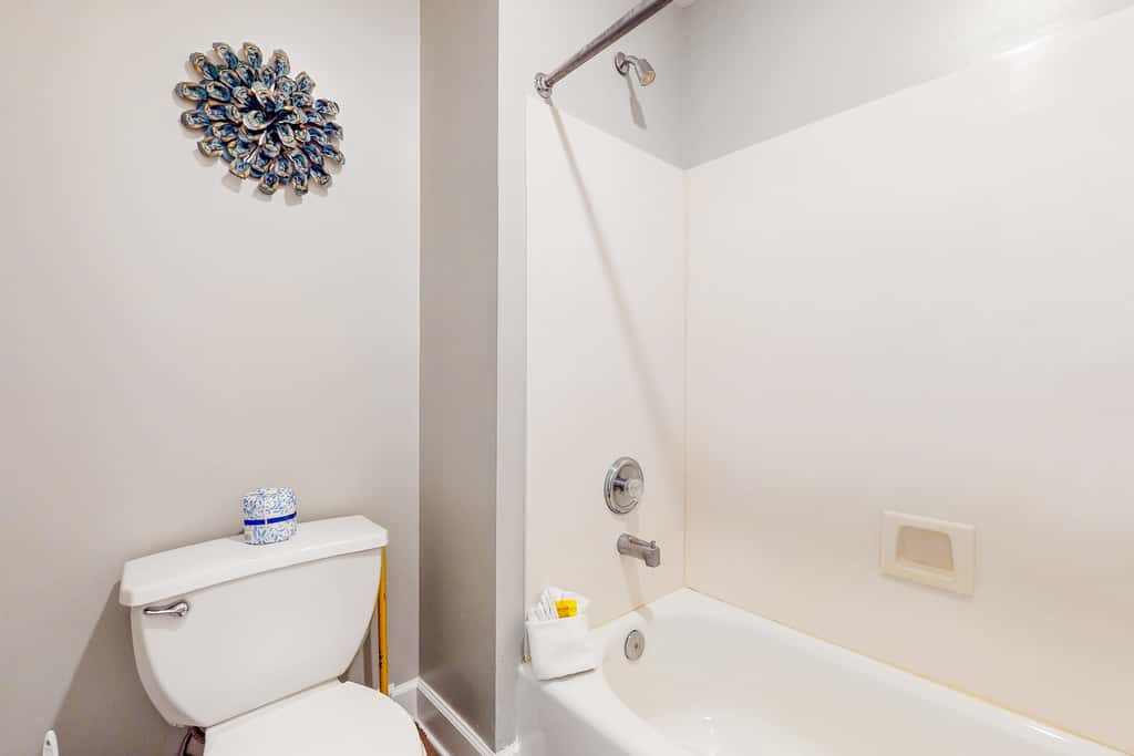 Bright getaway w gorgeous views - close to restaurants