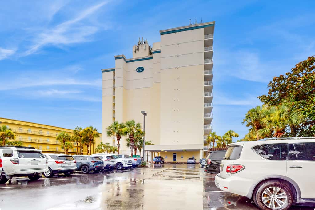 Bright getaway w gorgeous views - close to restaurants