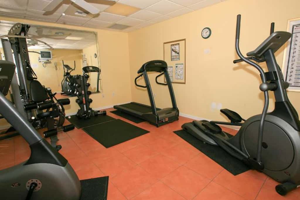 Bright getaway w gorgeous views - close to restaurants